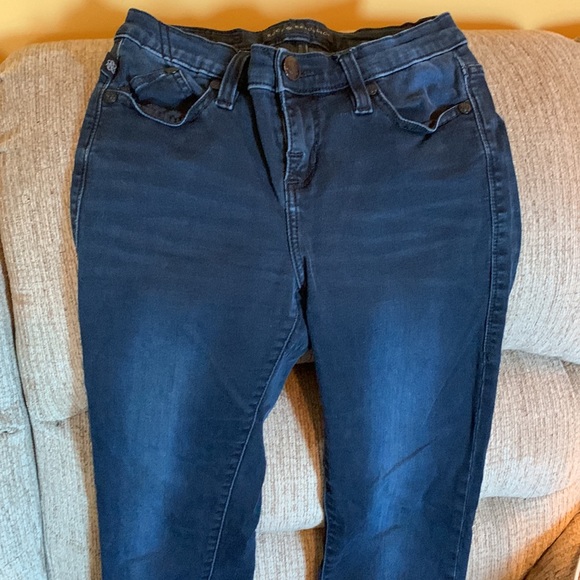 Rock & Republic dark indigo, stretchy, skinny jeans sz4 in good condition - Picture 2 of 7